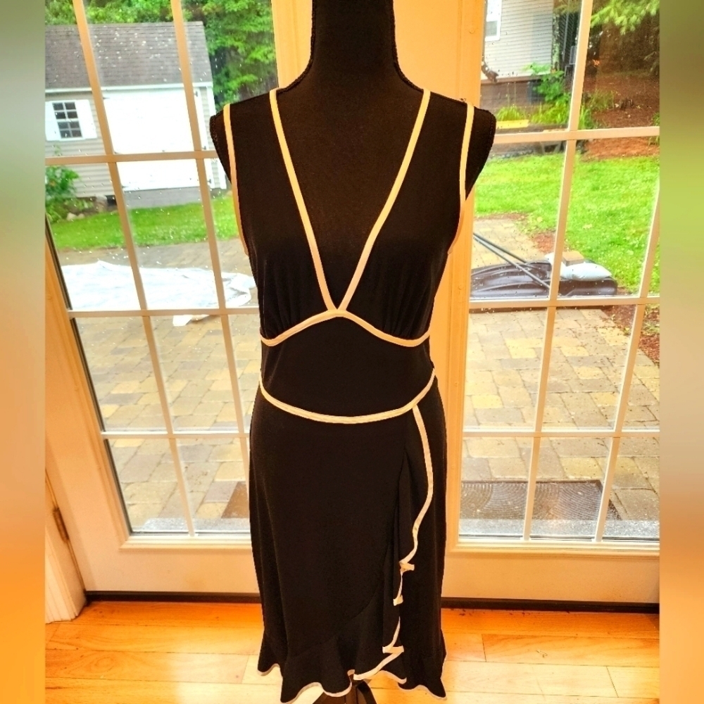 Vintage Y2K/90s Black Dress w/ White Ribbon Trim/Ruffle size M/L